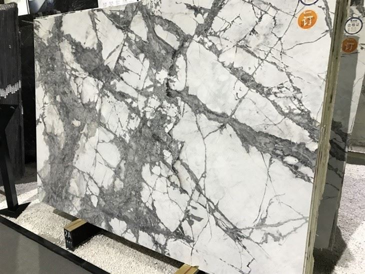Noble Orchid Slab for Interior Design